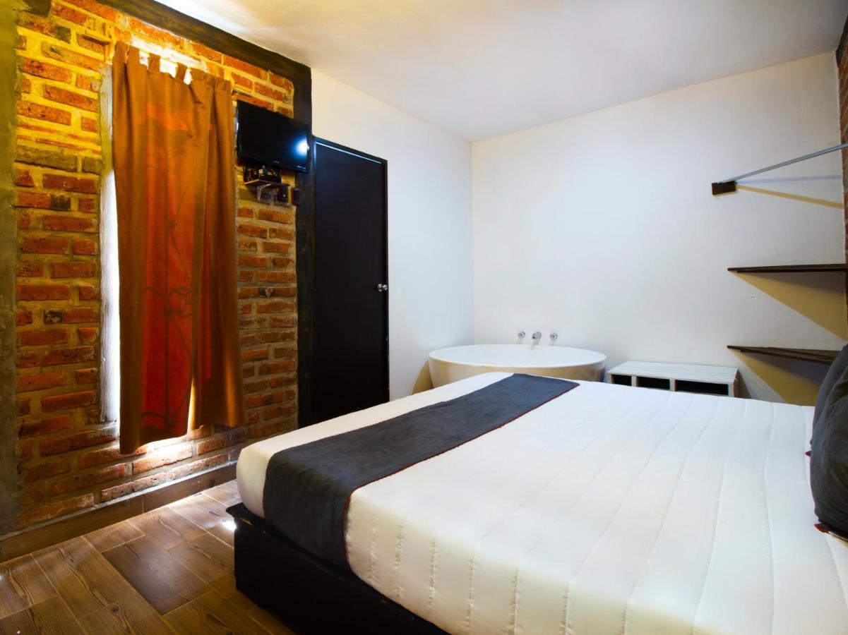 Hotel Cabanas Azul Tequilana Arandas Buitenkant foto